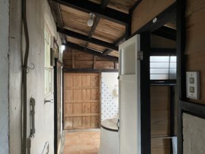 台所を出たところにある土間